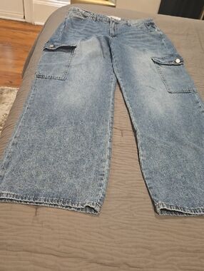 Light Wash Cargo Denim Jeans
